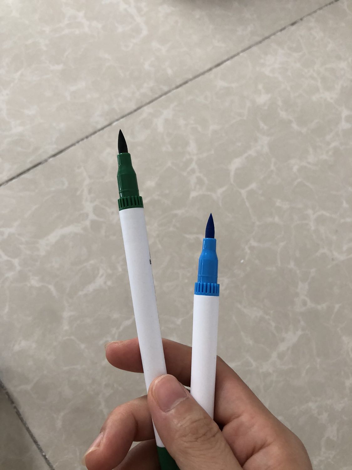 Viết đẹp quá, màu sắc sặc sỡ, 2 đầu lớn nhỏ, đều màu ❤️❤️❤️