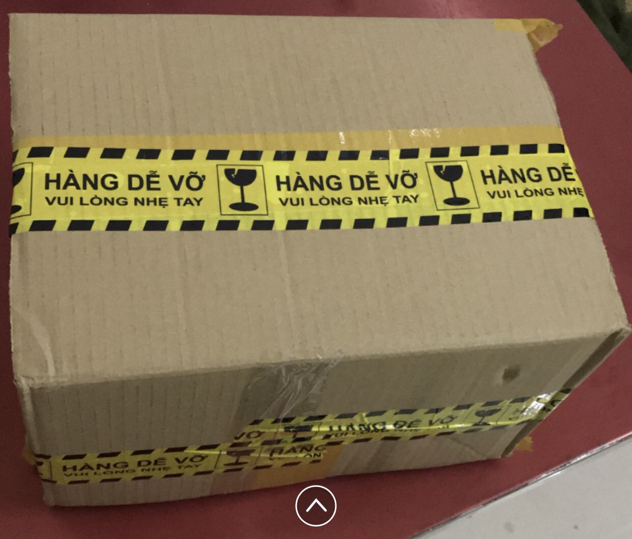 Giao hành nhanh hơn dự kiến
Shop đóng gói rất cẩn thận
Sản phẩm chất lượng, thuỷ tinh dày, nắp hộp đóng kín và chắc chắn