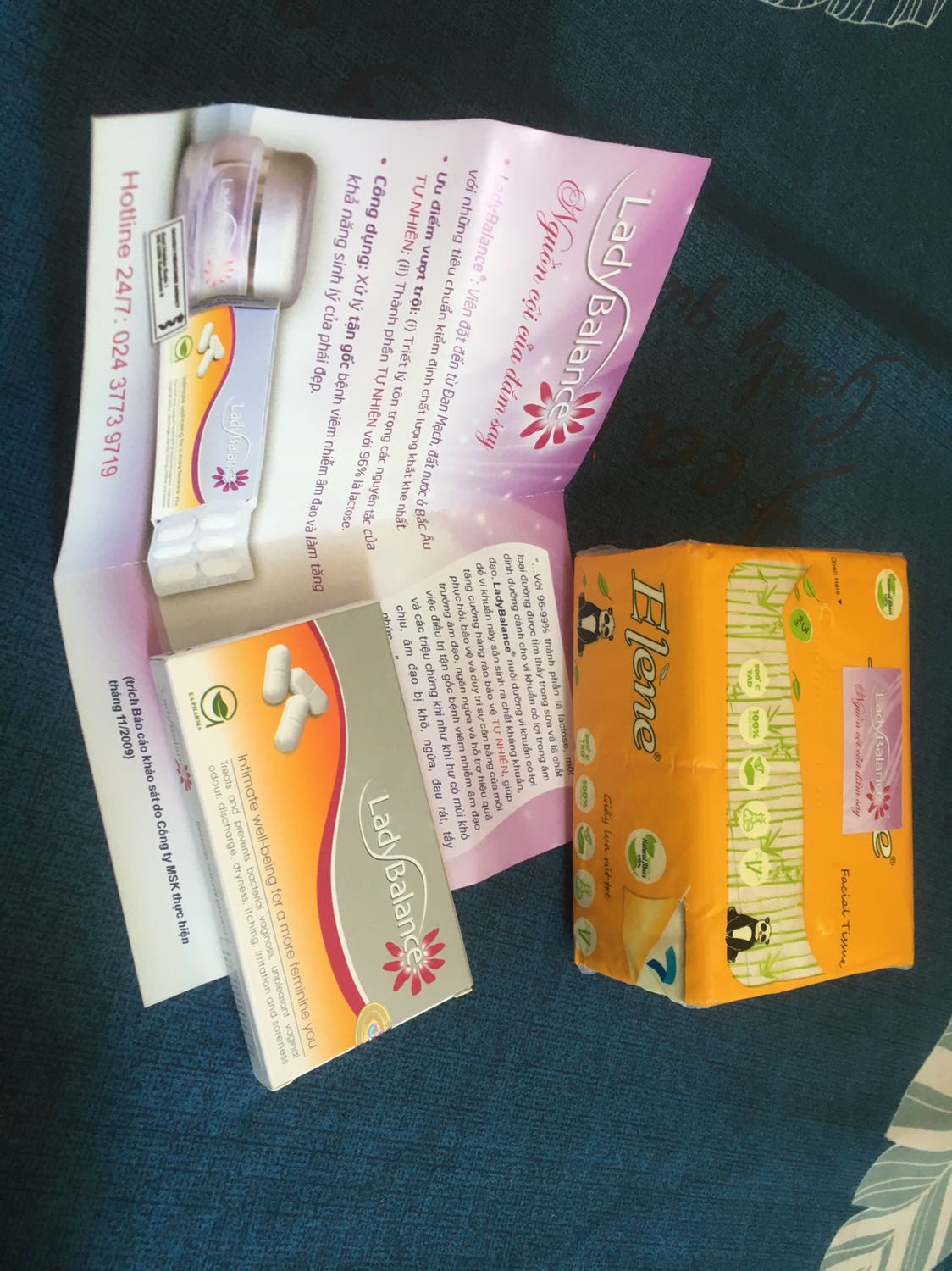 Tuy mình chưa dùng sản phẩm nhưng vẫn cho shop 5 sao vì tư vấn nhiệt tình, đóng gói cẩn thận mà còn được tặng kèm gói khăn giấy. Cảm nhận ban đầu rất chu đáo, cẩn thận.