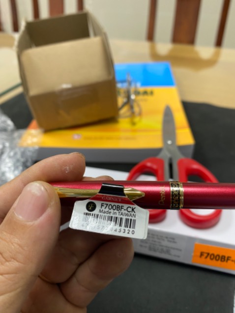 Bút dùng tốt tuy nhiên, made in Taiwan chứ ko phải Japan nhé