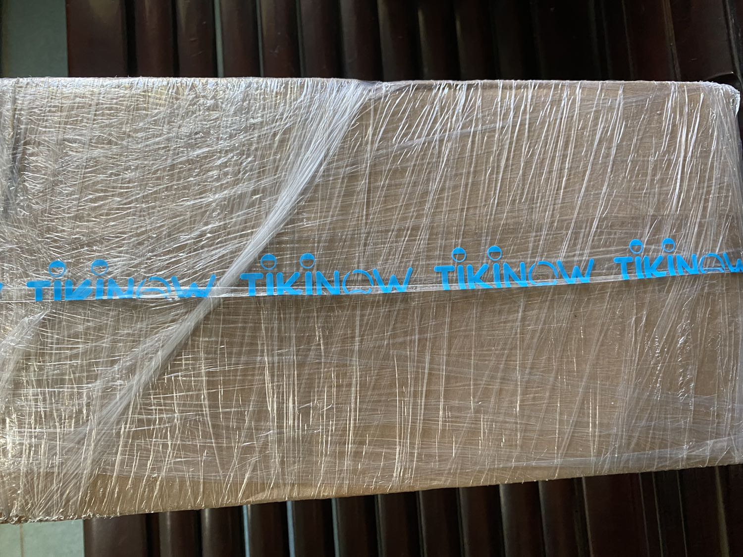 Gạo ngon, cơm dẻo, mềm. Tuy nhiên lúc còn là hạt gạo thì thơm hơn so với khi nấu thành cơm.
Tiki đóng gói cẩn thận, rất cẩn thận, hết sức cẩn thận. :) Hài lòng với Tiki lắm ạ.