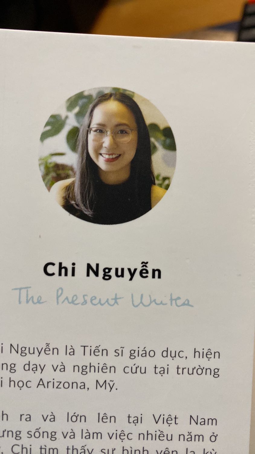 Cuốn sách “tối giản”, không quá nhiều trang nhưng vẫn bao hàm được ý nghĩa của “chủ nghĩa tối giản”. Tối giản ko chỉ là bớt đi vài cái quần, cái áo, hay vài vật dụng mà là lược bỏ hết những suy nghĩ thừa, mối quan hệ xấu để đi sâu vào bên trong bản chất của chính mình