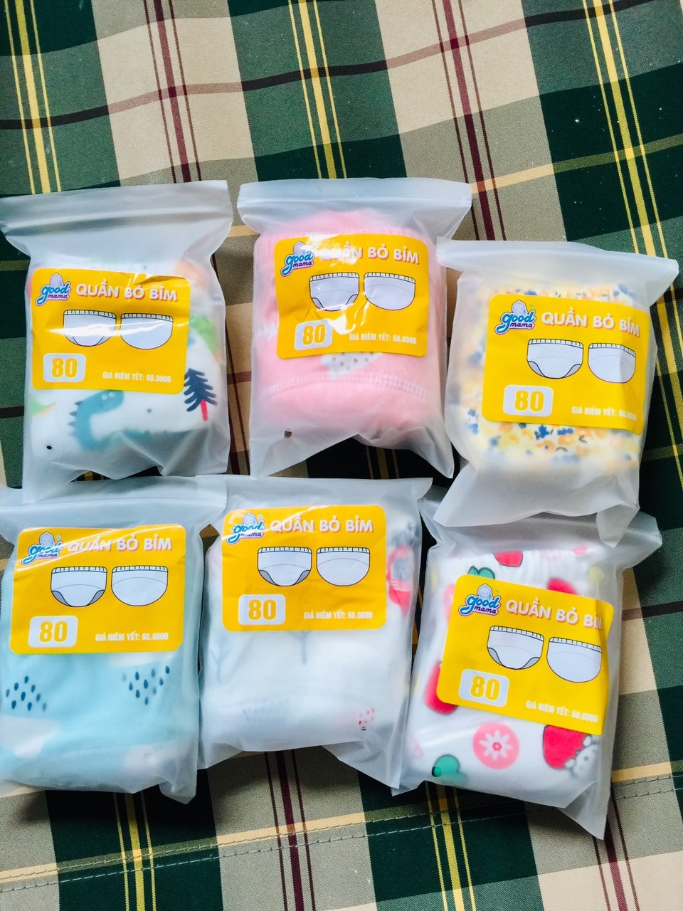 MUA COMBO 6, GIAO 6 MẪU DỄ THƯƠNG LẮM LUÔN , VẢI MỊN MÁT, QUẦN DÀY DẶN, HÀNG THƯƠNG HIỆU HẲN HOI .TÓM LẠI LÀ RẤT HÀI LÒNG.
 CÁM ƠN SHOP SẼ ỦNG HỘ TIẾP.