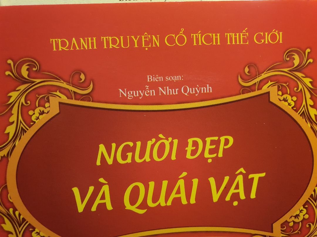 Bộ này gồm 4 loại truyện, như hình mình chụp kèm cho các bạn xem. Ban đầu mình định mua cổ tích VN cho con, rồi lại mua vội bộ này. Kể ra thì cũng được.
