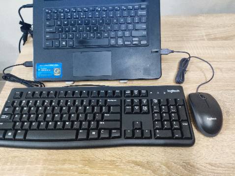 Quá ư là tuyệt vời
Đóng gói hơi bị quá kỹ >.<
Không liệt phím nào, siêu đẹp, êm