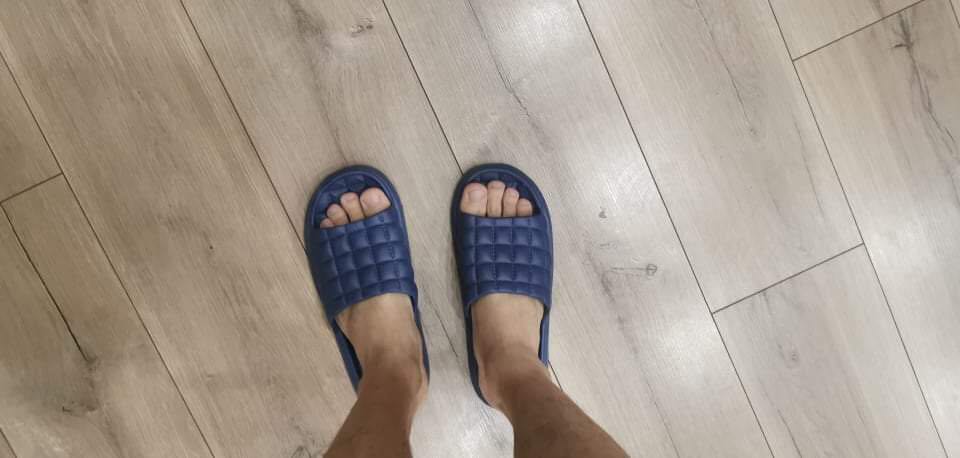 Giao hàng nhanh, dép đi thoải mái em chân Giao hàng nhanh, dép đi thoải mái em chân