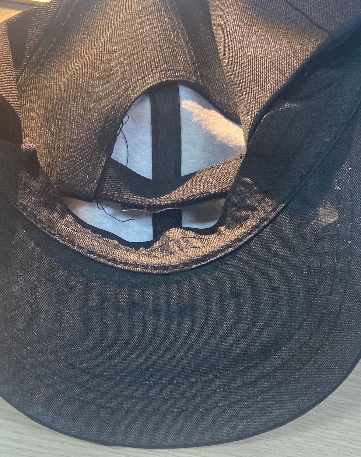 Nếu bạn nghĩ sẽ mua được mũ đẹp thì bạn nhầm nhé. Với giá rẻ chất lượng cũng sẽ tỷ lệ thuận thôi. Không hài lòng với sp nhưng đã chót mua 2 cái :(( Nếu bạn nghĩ sẽ mua được mũ đẹp thì bạn nhầm nhé. Với giá rẻ chất lượng cũng sẽ tỷ lệ thuận thôi. Không hài lòng với sp nhưng đã chót mua 2 cái :((