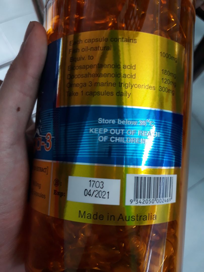 Sản phẩm được nhập khẩu từ Úc và có tem chống hàng giả, thời hạn sử dụng dài đến 04/2021. Hộp to hơn trong hình gấp nhiều lần, được đóng gói chắc chắn, kỹ lưỡng. Tiki giao hàng nhanh chỉ khoảng 1 tiếng 30p sau khi đặt hàng. Rất tin cậy khi mua hàng trên Tiki, không lo hàng giả, hàng nhái.