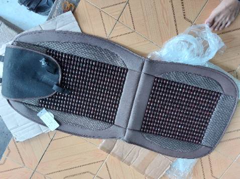 Đóng gói cẩn thận, mẫu mã đẹp, ôm ghế, ngồi mát lưng và mông...ổn trong tầm giá.