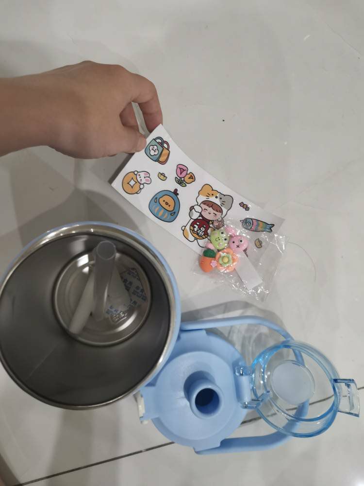 Bình nước xinh xỉu luôn trời ơi
Bé nhà mình rất thích
Shop ship hàng bao nhanh