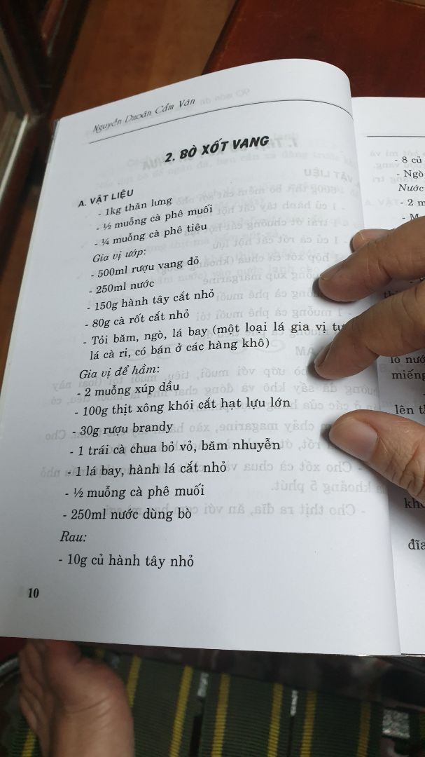 sach hay.bia cứng.trình bày đẹp.noi dung phong phu.giup ng doc co them nh mon an ve bò cho gd