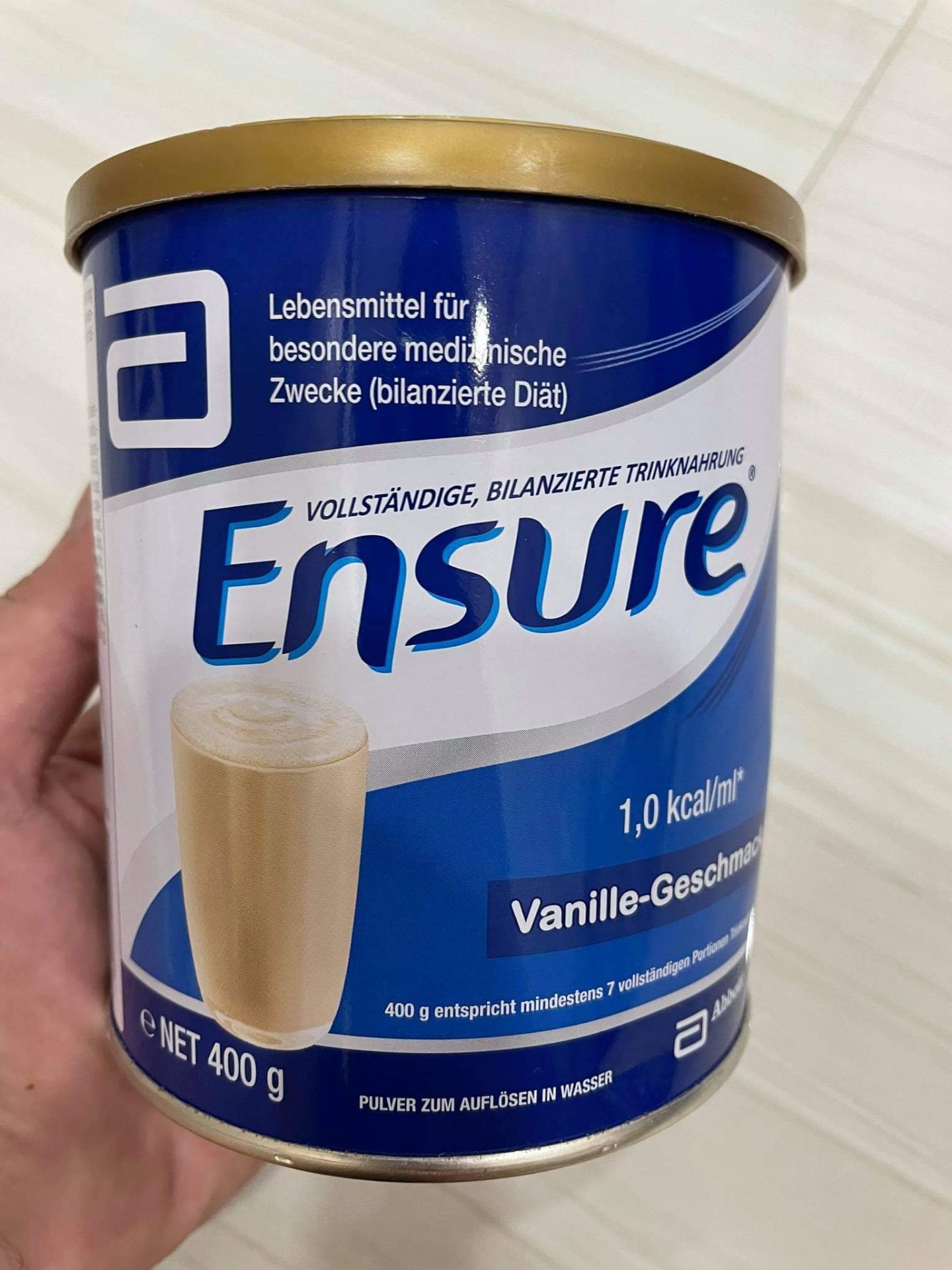 Hộp sữa hơi móp, nhưng thôi vị sữa vẫn chất lượng, nên thôi không sao Hộp sữa hơi móp, nhưng thôi vị sữa vẫn chất lượng, nên thôi không sao