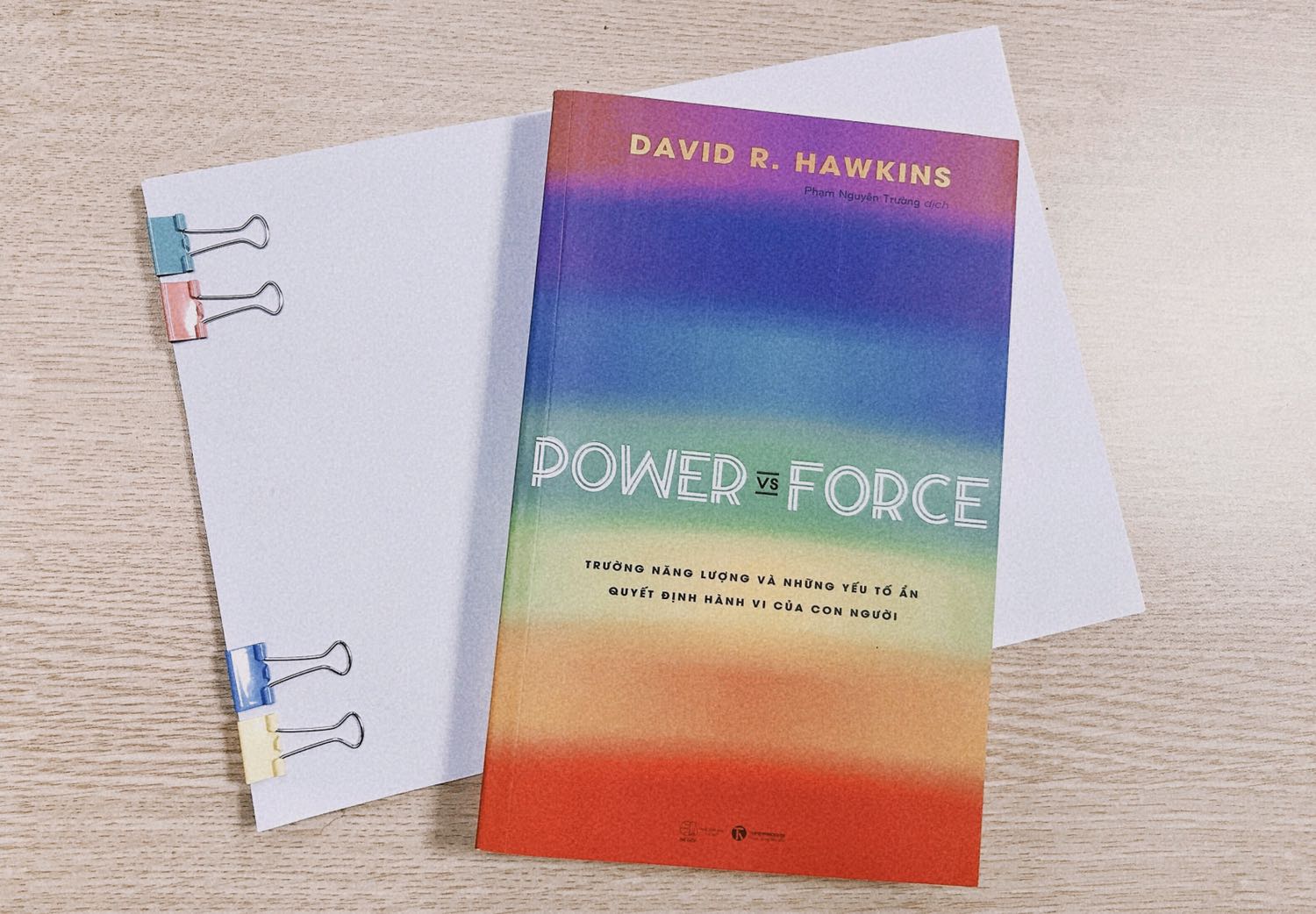 Mình thực sự không hài lòng khi bên mình giao cho tớ bản dịch không giống đã đăng. T mua bản dịch của Quế Chi - Hoàng Lan nhưng giao bản của Phạm Nguyên Trường dịch với tựa đề khác luôn? Mà sự thay đổi này shop không báo trước??? Dù nội dung có giống nhau hay ko, riêng việc bản dịch khác cũng ko thể vui được. Trải nghiệm tệ! Mình thực sự không hài lòng khi bên mình giao cho tớ bản dịch không giống đã đăng. T mua bản dịch của Quế Chi - Hoàng Lan nhưng giao bản của Phạm Nguyên Trường dịch với tựa đề khác luôn? Mà sự thay đổi này shop không báo trước??? Dù nội dung có giống nhau hay ko, riêng việc bản dịch khác cũng ko thể vui được. Trải nghiệm tệ!