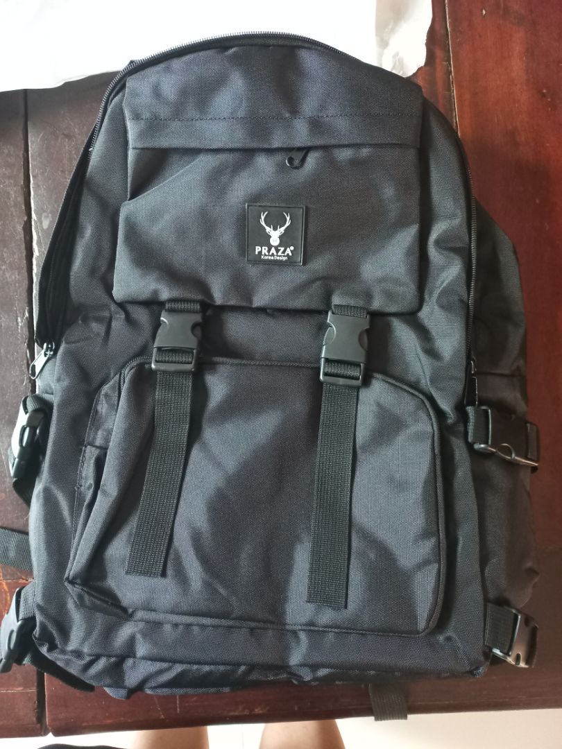 Đường may đẹp tuy nhiên dây đeo hơi mỏng.Nói chung với giá như này là ok