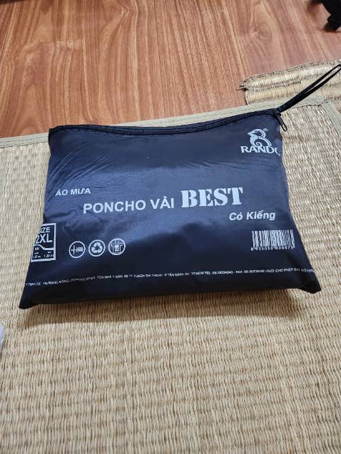 Chống nước tốt ,chất vải dày dặn ,không bị quá bí