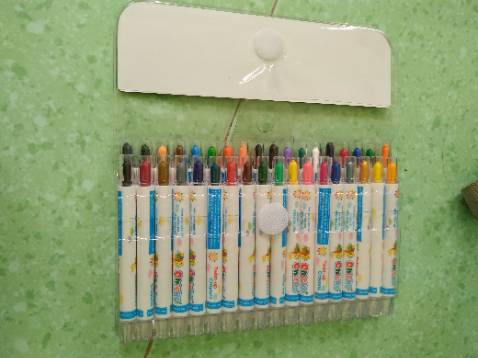 Mẫu mã đẹp, tiện dụng, có 36 màu như mô tả.