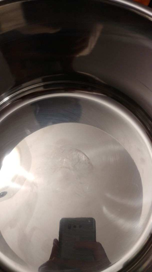 Sau khi mở hộp thì nhận thấy đáy nồi 24cm bị xước và chất lượng không phù hợp với nhu cầu. Mình muốn trả lại sản phẩm.