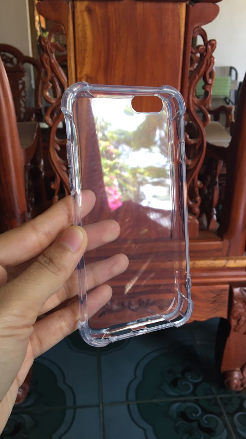 Giao hàng sớm hơn tận 2 ngày, ốp đẹp, nhựa dẻo, 4 góc có 4 cục cứng chống va đập xịn sò lắm mọi người ơi, cái này bữa hỏi ở dưới *** gần 100k đó kkk Giao hàng sớm hơn tận 2 ngày, ốp đẹp, nhựa dẻo, 4 góc có 4 cục cứng chống va đập xịn sò lắm mọi người ơi, cái này bữa hỏi ở dưới *** gần 100k đó kkk