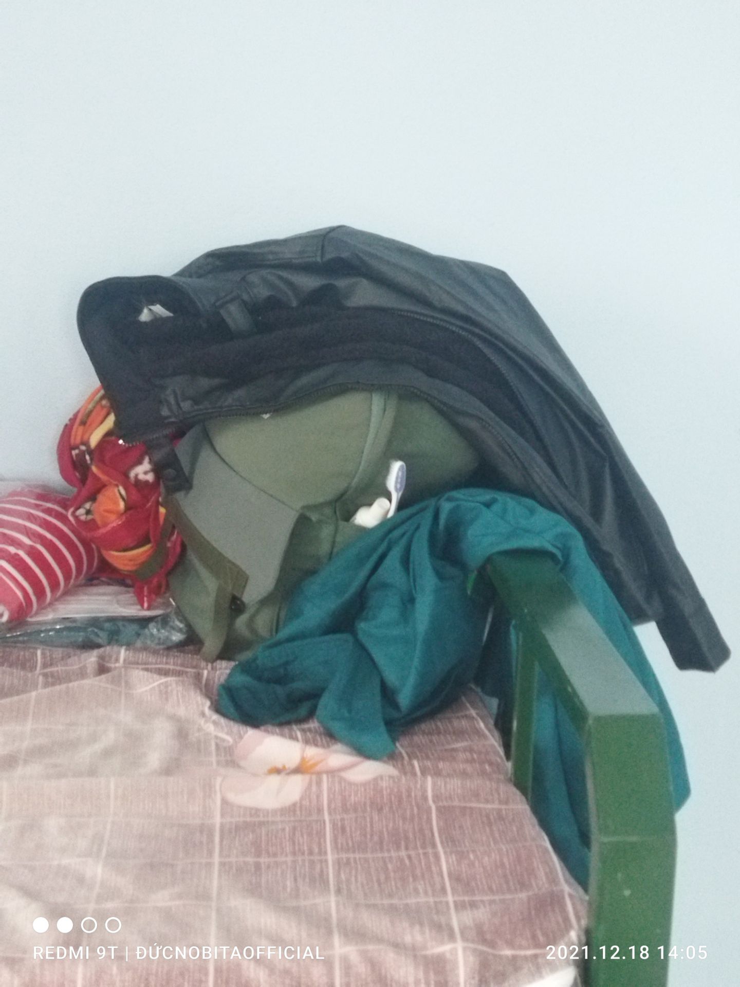 nói ko phải khen chứ áo ko có gì để chê lun mọi người ạ
lúc săn ngày 12.12 mình đặt ko để ý size, hôm qua vô nhìn lại đơn thì thấy size XXL, lúc đó lo *** ra í mọi người, hỏi mấy anh cùng phòng thì anh nớ bảo size đó to nhất mà mk chỉ mặc vừa size M, sáng nay nhận áo mở ra thì vừa như in lun, mặc thoải mái ko chật hay bó sát

Ai 1m65 đến 1m7 nặng 41 đến 44 cân thì size XXL là rộng rãi thoải con gà mái lun nhé, những gì mình nhận xét phía trên đều là sự thật 100% 🥴🥴🥴

Shop rep tin nhắn nhanh và chăm sóc khách hàng tốt, 5 sao