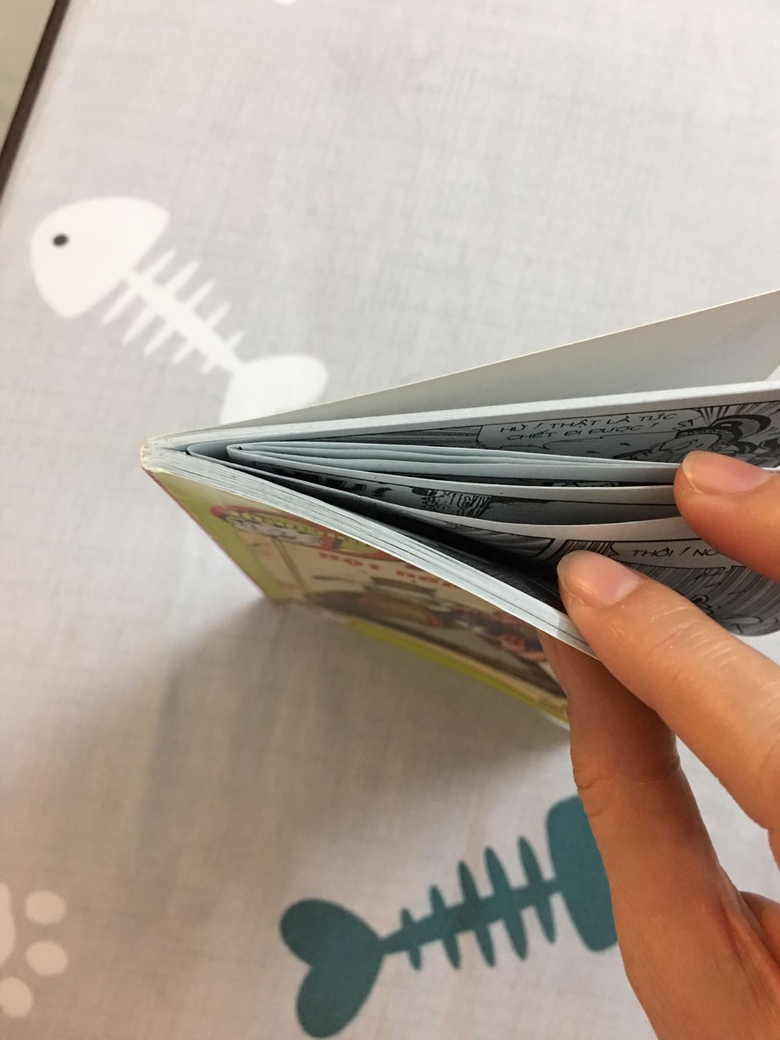 Truyện in cẩu thả quá! Giao hàng thì chậm mất 5 ngày (đã phản hồi 3 lần)