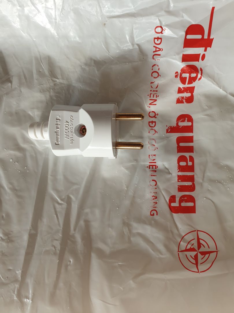 Nhìn đẹp, chắc chắn. Chế tạo chi tiết bên trong rất chính xác, lắp ráp đây điện dễ dàng