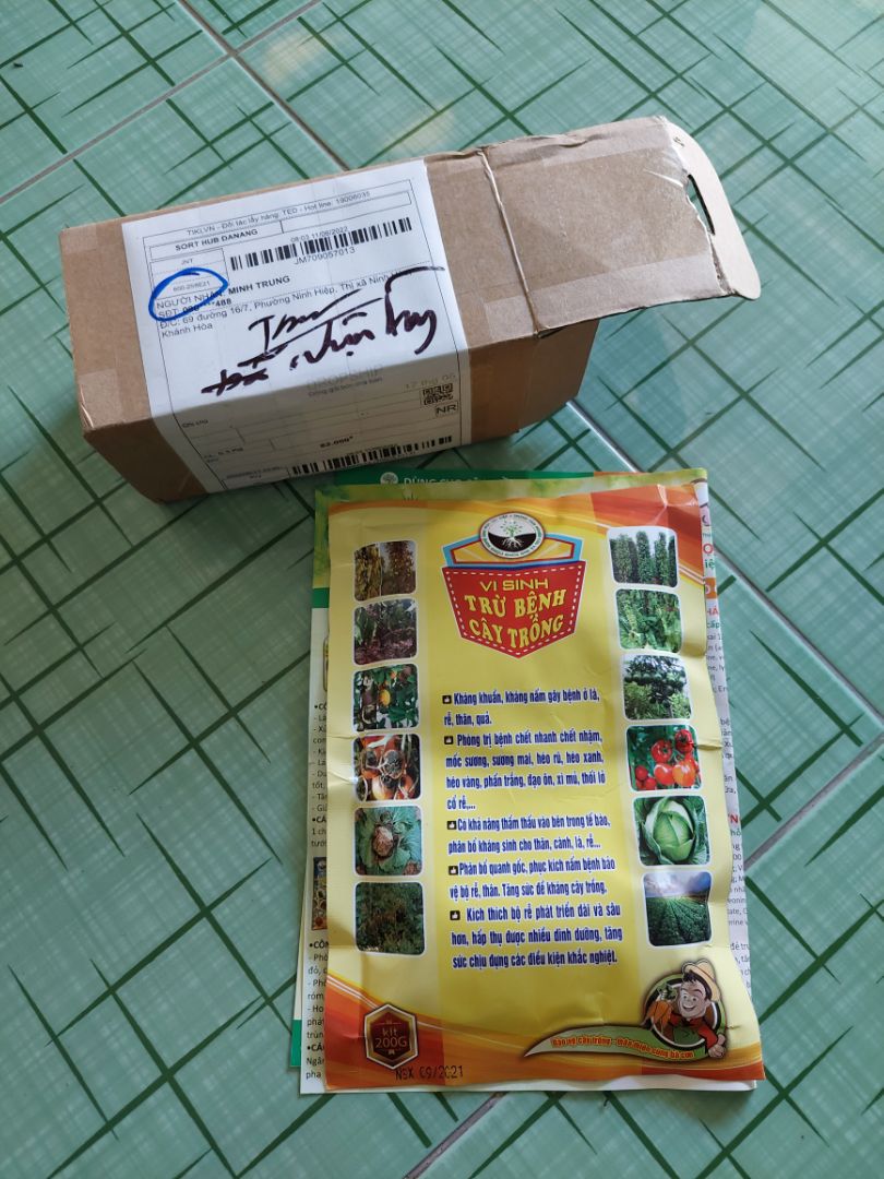Đặt hàng mua thuốc trừ sâu bọ vi sinh lại nhận được hàng là thuốc trừ bệnh cây trồng vi sinh, quá nản! Nhà bán hàng có phân biệt được không vậy?!