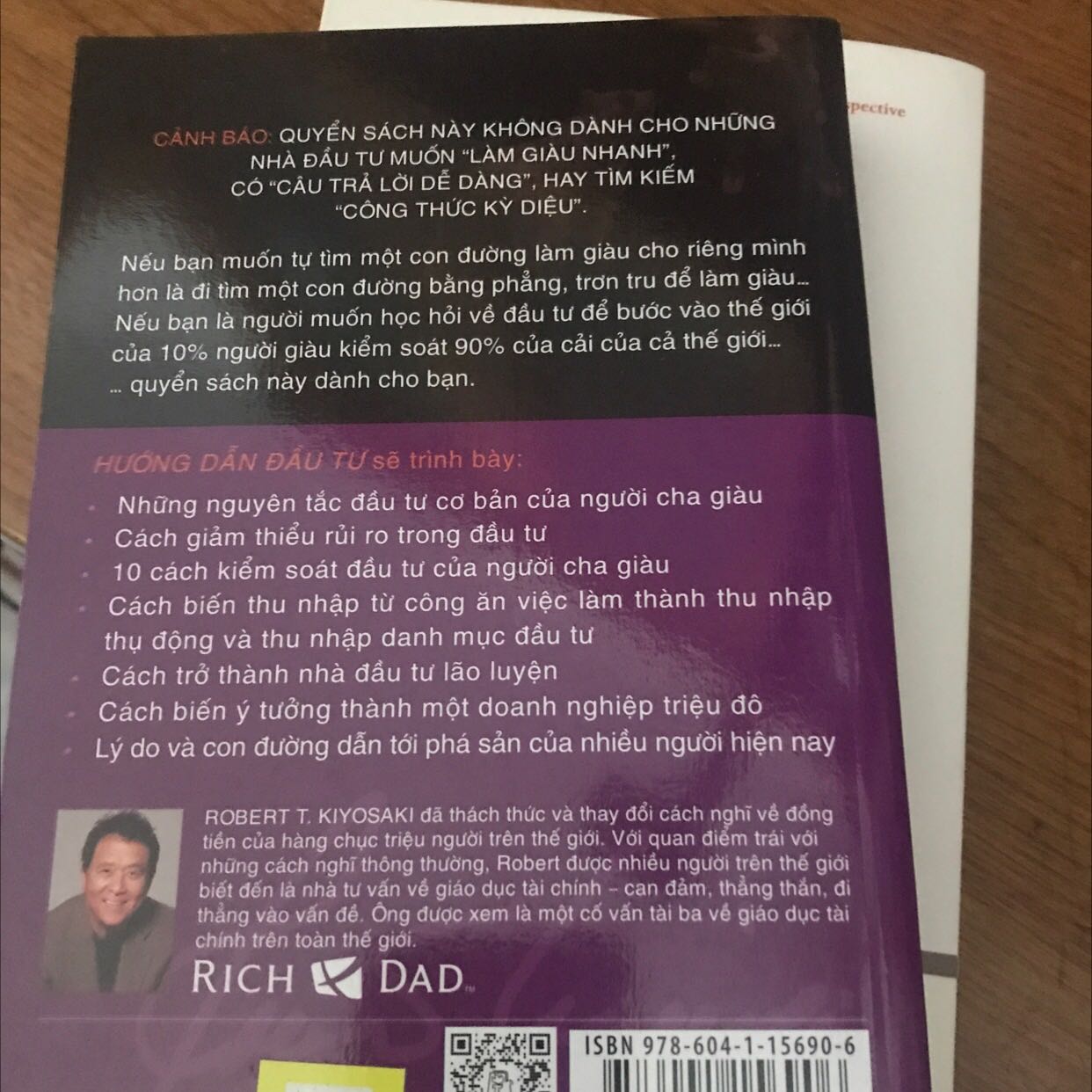 hàng giao nhanh chóng, đóng gói kĩ lưỡng, sách không bị nhăn, bìa đẹp, nội dung hay