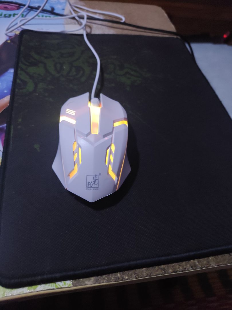 Đã nhận hàng, về phần ngoài thì mọi thứ đều rất ổn, hình dáng và thiết kế đẹp, đúng với mô tả, nhưng sau khi kết nối vẫn bị lỗi thao tác tay nhiều cùng lúc sẽ bị ngắt kết nối ( mặc dù đã đổi hàng ) - 2*
về chuột thì rất ok...
Nói chung tiền nào của đó và với mức giá như vậy thì rất là ok, tuy hơi bực mình 1 tý...