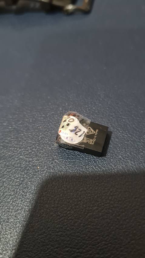 Khá bất ngờ khi nhận được usb chạy tốc độ nhanh và ổn như thế này. Tặng shop 5* luôn Khá bất ngờ khi nhận được usb chạy tốc độ nhanh và ổn như thế này. Tặng shop 5* luôn