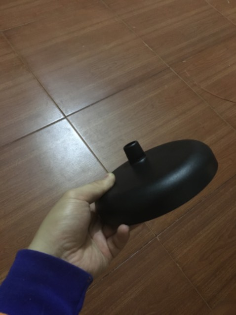 Hàng dùng chắc chắn, dùng rất thích tay, mỗi tội nếu chỉnh nhiều thì phải vặn ốc và lỏng ốc nhiều, vì đế di động 360 độ nên không ren vặn chỉ có các mấu nên lúc đầu dùng hơi hoảng, cảm giác không chắc chắn nhưng sau dùng thấy được không bị bung bật gì. Sản phẩm chắc chắn không èo ọt. Shop gói hàng chắc chắn, chống va đập ok