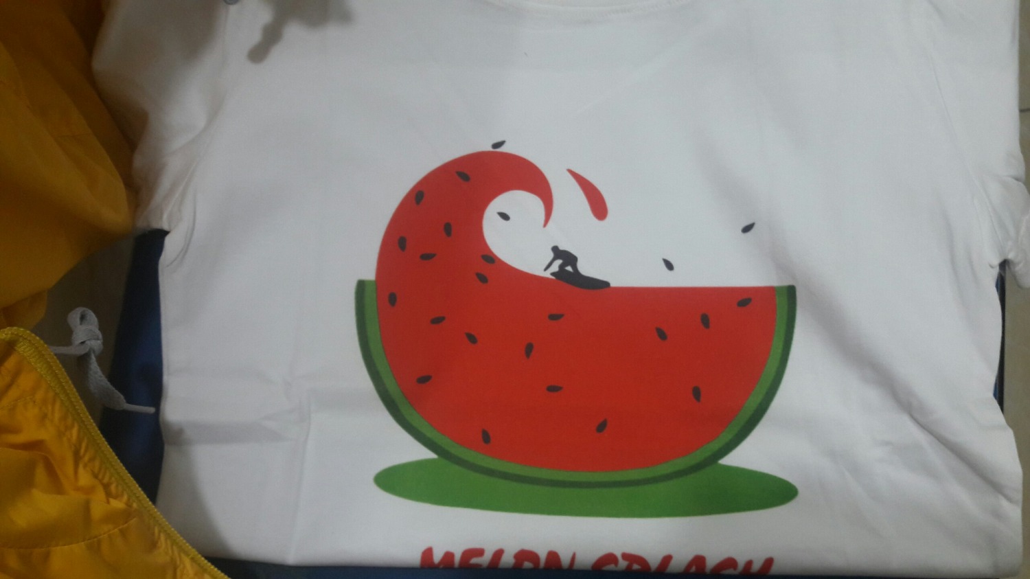 mình mua áo trơn của shop nhiều quá rồi, lướt thấy có áo in hình cũng dễ thương mà shop ra thêm mẫu áo in đi để có nhiều cái mà chọn, shop phục tốt cho shop 5 sao