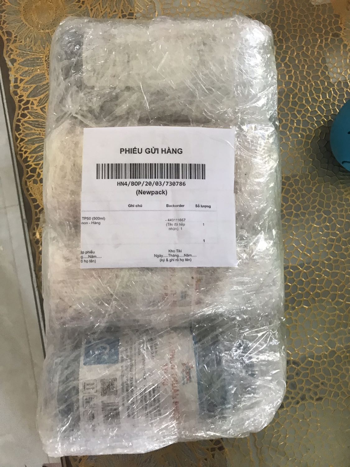 Giao hàng hơi lâu chắc do dịch. Không sao cả. Chưa dùng nên không biết chất lượng thế nào. Hộp bị móp méo chắc do vận chuyển. Bên trong sản phẩm đóng gói kỹ. Cám ơn shop