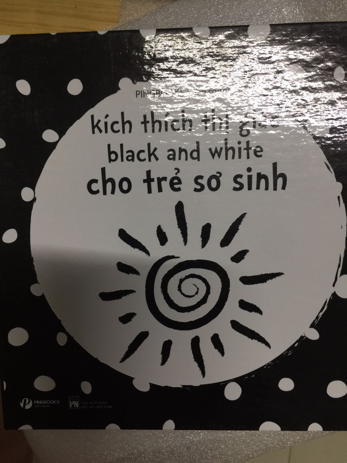 Sách được gói cẩn thận