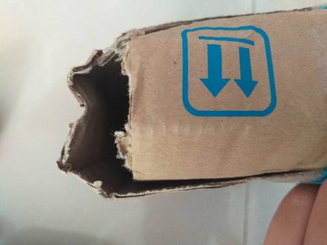 Đóng gói chưa chắc chắn lắm, nma truyện vẫn ko sao. Art rất đẹp😭