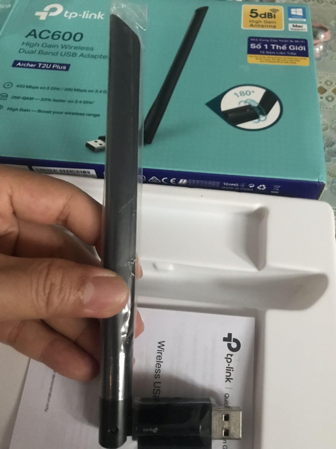 Order qua tiki, do dịch nên giao chậm nhưng vẫn sớm 3 so với kế hoạch. Hàng đóng gói khá cẩn thận, có giấy hướng dẫn và dĩa CD cài đặt. Ngoại hình như quảng cáo. Để sử dụng rồi đánh giá thêm về chất lượng