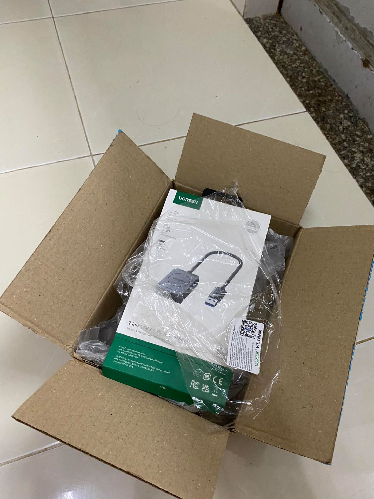 Đóng gói cẩn thận, mới đặt 22h tối, sáng 9h giao. 
Đẹp, dùng khá nhanh, sẽ ủng hộ shop thêm