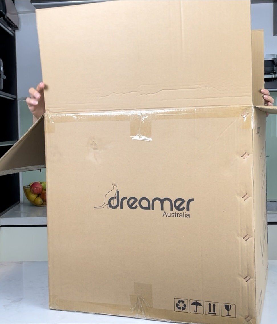 Lò to, 18L mà to hơn lò 15L của hãng khác nhiều lắm. Quà tặng vợ hậu 8/3, hơi bị thích