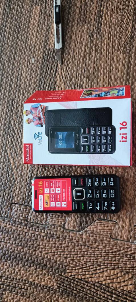 Giao nhanh lắm.hàng chính hãng masstel.sóng 4g ổn định.pin sài ok