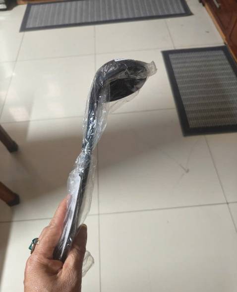 Bạn ơi, tôi mua 2 cái muôi, sao chỉ giao có 1 cái