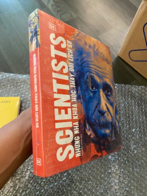 Đợt này Tiki đóng gói cẩn thận hơn, có lót dày, sách đến tay nguyên seal, ko móp méo gì. Tks Tiki.