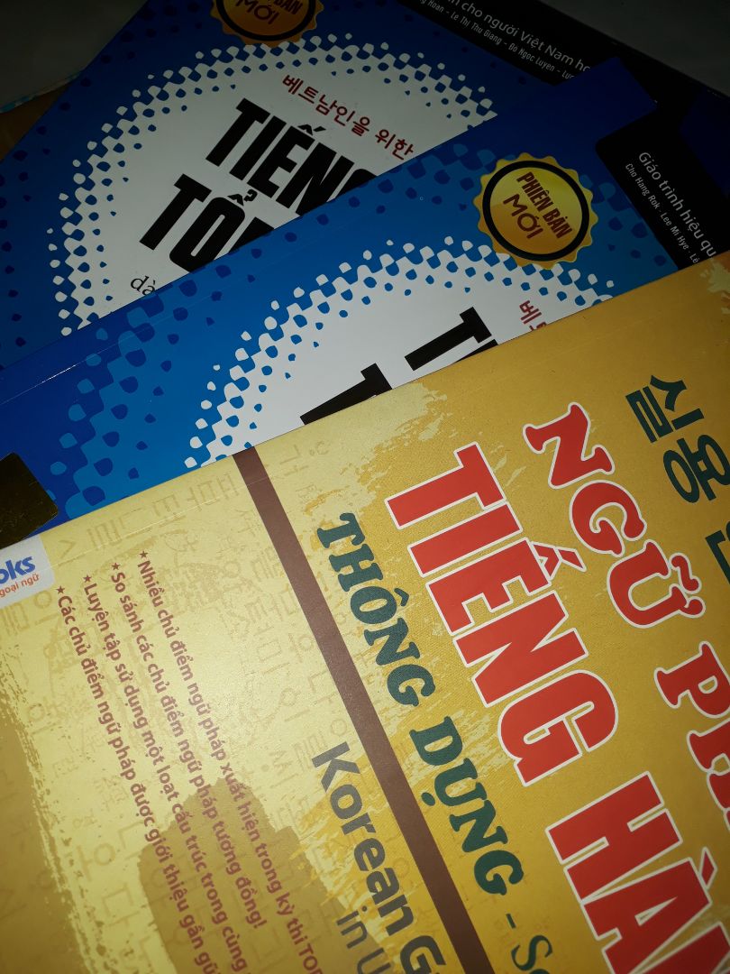 Giao hàng nhanh. Sách mới, in rõ ràng, không bị bụi hay trầy xước như vài lần trước, giá sale rẻ, nên mua👍