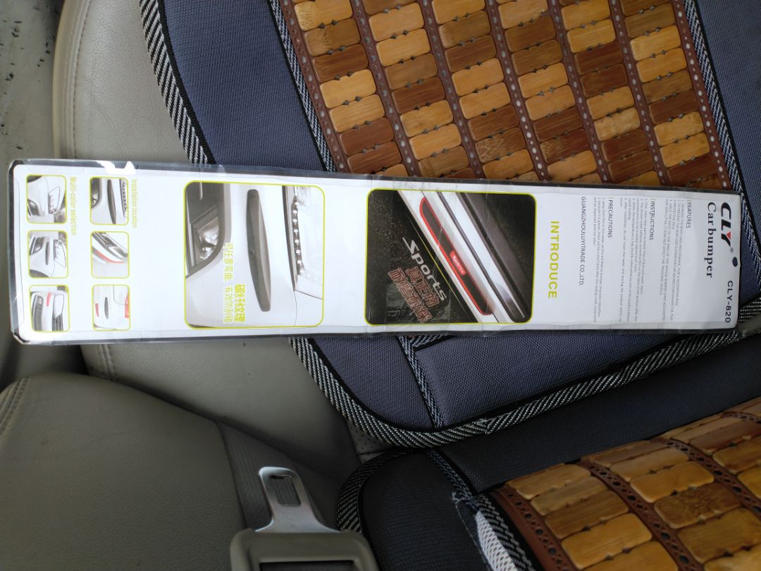 hàng china. mẫu mã đẹp. dễ dàng dán lên xe. thấy keo dính ổn. chưa bít lâu dài thì ra sao. nói chung cho 5 sao. giao hàng nhanh chóng