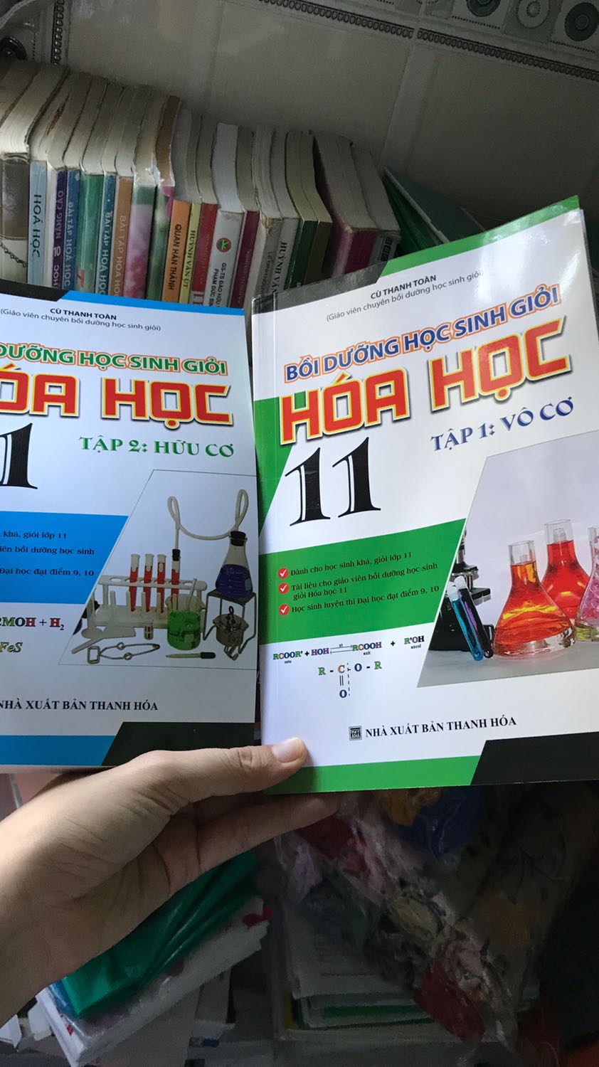 Tiki giao hàng rất nhanh, sách cũng đẹp lắm