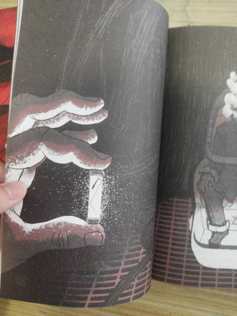 Sách đóng gói kỹ, sản phẩm đúng với mô tả. Thích cuốn này đã lâu, nay có dịp sale là mua liền. Nội dung liền mạch rất hay, ủng hộ các tác giả vn ra thêm tiểu thuyết sci-fi như này.