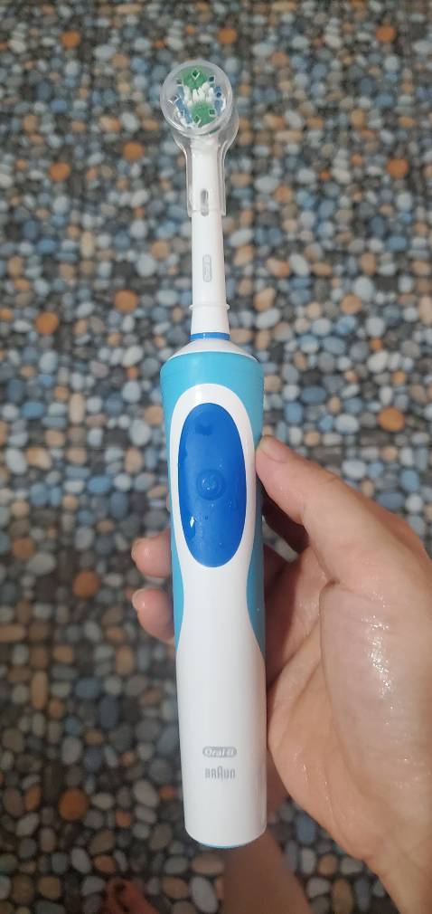 Máy khỏe .đẹp. bàn chải cứng  ,ai lợi yếu như mình có thể bị chảy máu