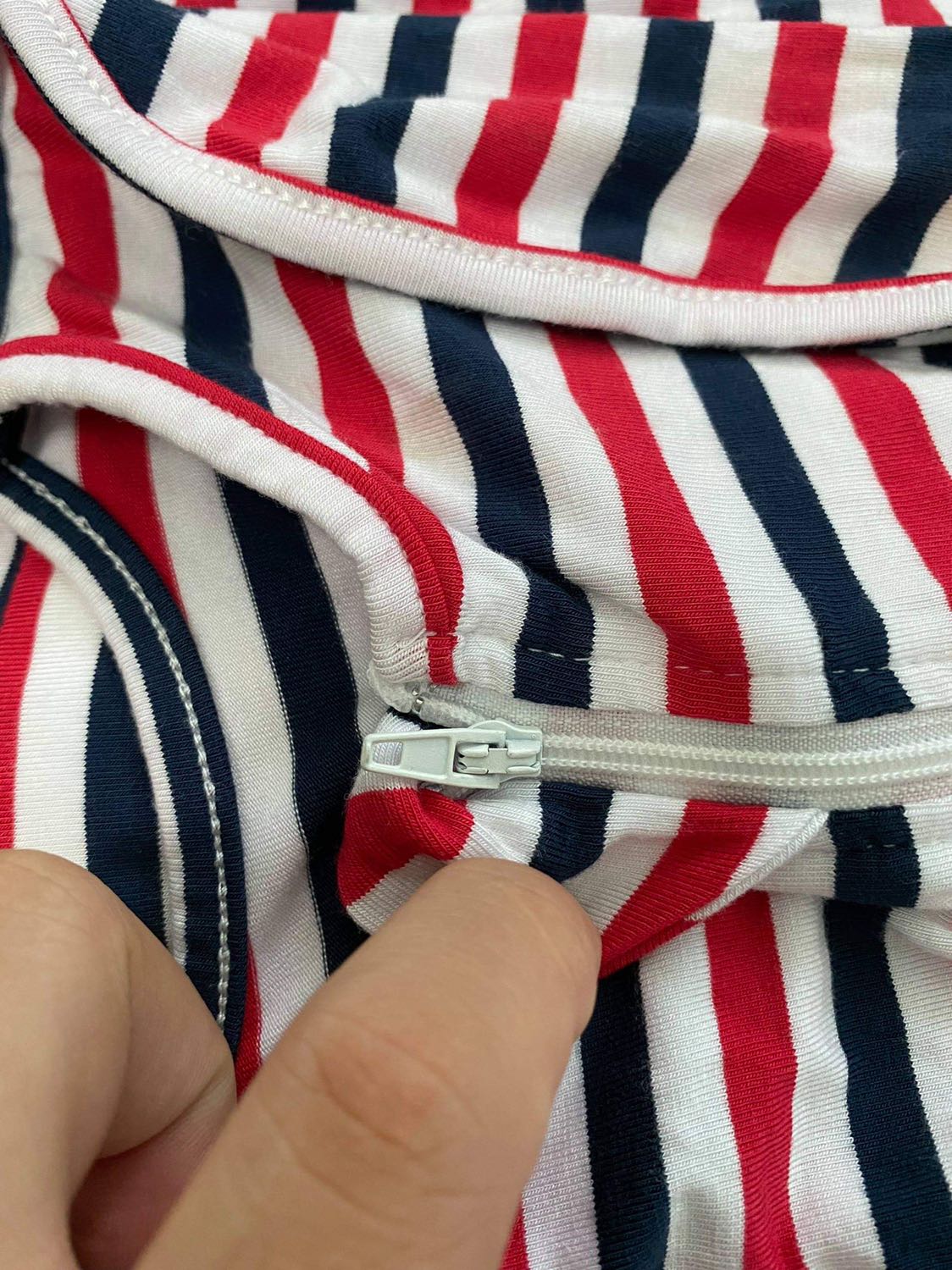 Bữa nhận nhộng tại cty hí hửng tối cho con mặc ngủ tít à! Chất nhộng rất thích, thoáng khí, ưng ý thật sự. Cảm ơn shop rất nhiều!