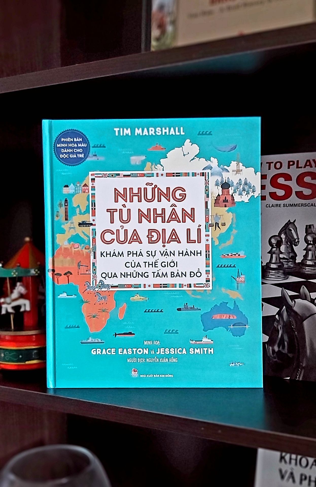 Quá nhanh & quá nguy hiểm 🤩 Sáng đặt chiều có sách luôn và ngay. Yêu thế chứ lị 😍. Sách đẹp từ thiết kế hình ảnh, màu sắc đến giấy in. Mình mua thêm quyển này cho bạn nhỏ vì quyển nhiều chữ kia phần cuối con đọc hơi khó hiểu.
Dịch vụ Tiki tiện ích có nhiều lựa chọn cho KH. Dù đang trong đợt dãn cách toàn Tp theo chỉ thị 16 nhưng Tiki vẫn đảm bảo giao hàng nhanh và an toàn. Like &Thanks!