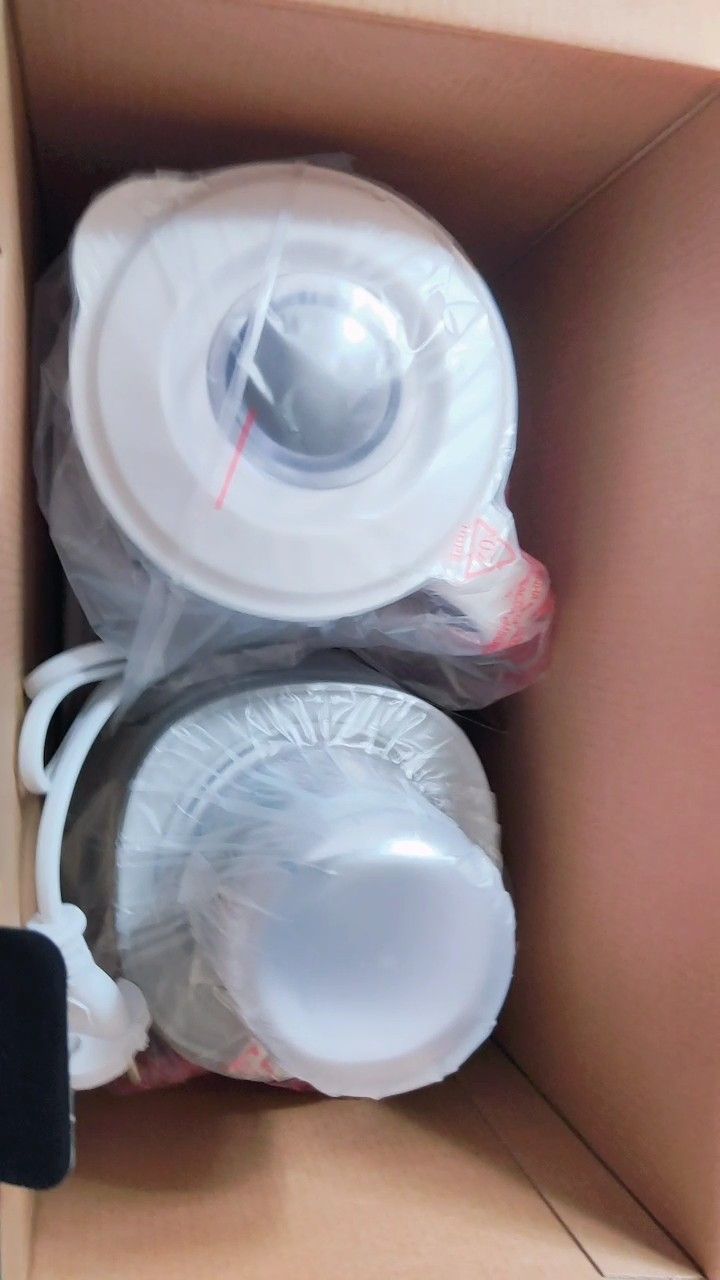 Tiki giao hàng nhanh, đóng gói cẩn thận. Hàng đẹp,chắc chắn, nguyên đai nguyên kiện.Nói chung mình thấy ok đáng mua nhé