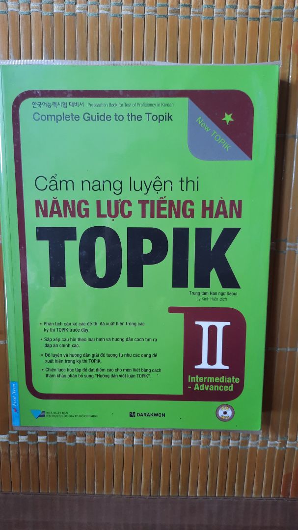 Giao hàng nhanh, sản phẩm đẹp, in ấn rõ nét. 
Về nội dung, số đề luyện thi khá ít, nếu bạn nào cần luyện nhiều đề thì nên cân nhắc. Giao hàng nhanh, sản phẩm đẹp, in ấn rõ nét. 
Về nội dung, số đề luyện thi khá ít, nếu bạn nào cần luyện nhiều đề thì nên cân nhắc.