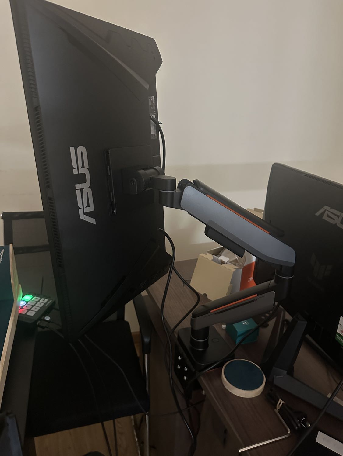 Hàng chất lượng tốt.
Chắc chắn.
Tuy nhiên, shop giao nhầm sản phẩm 2 giá đỡ.
Trong khi Khách hàng đặt loại 1 giá đỡ.